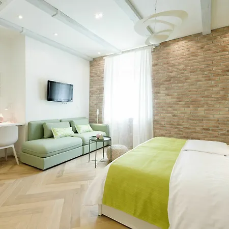 Luxury Mak